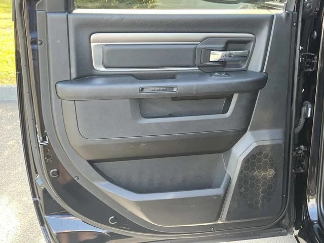2024 Ram 1500 Classic Warlock photo 16