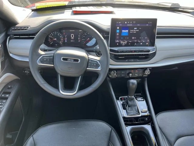 2025 Jeep Compass Limited photo 12