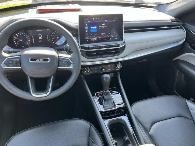 2025 Jeep Compass Limited photo 13