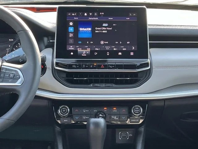 2025 Jeep Compass Limited photo 15