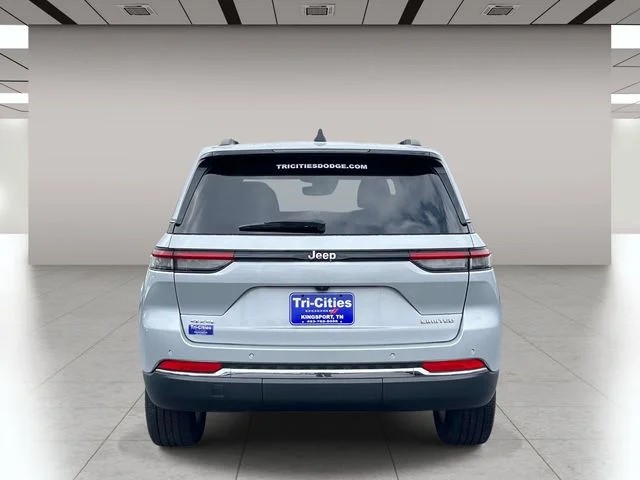 2023 Jeep Grand Cherokee Limited photo 4