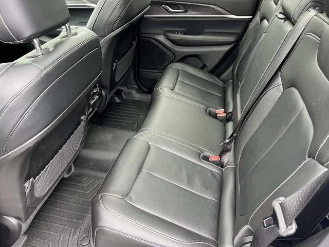 2023 Jeep Grand Cherokee Limited photo 18