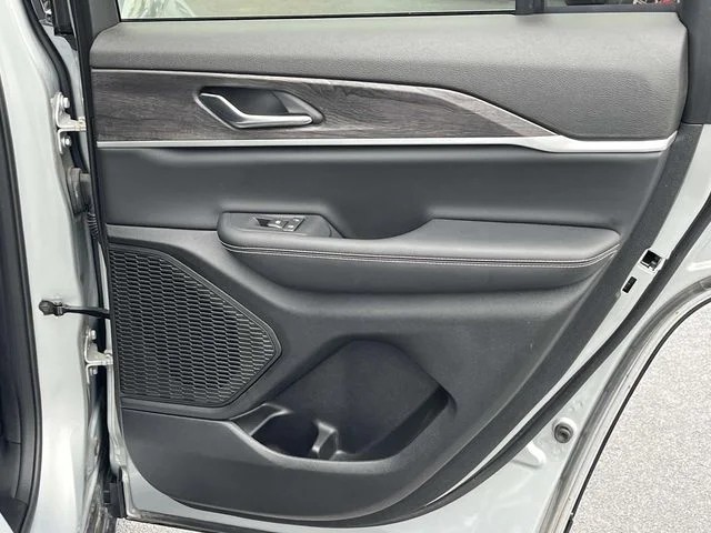 2023 Jeep Grand Cherokee Limited photo 20