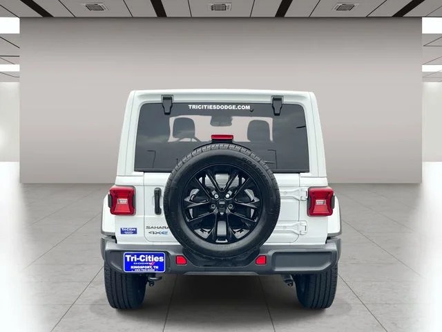 2025 Jeep Wrangler Sahara 4xe photo 4