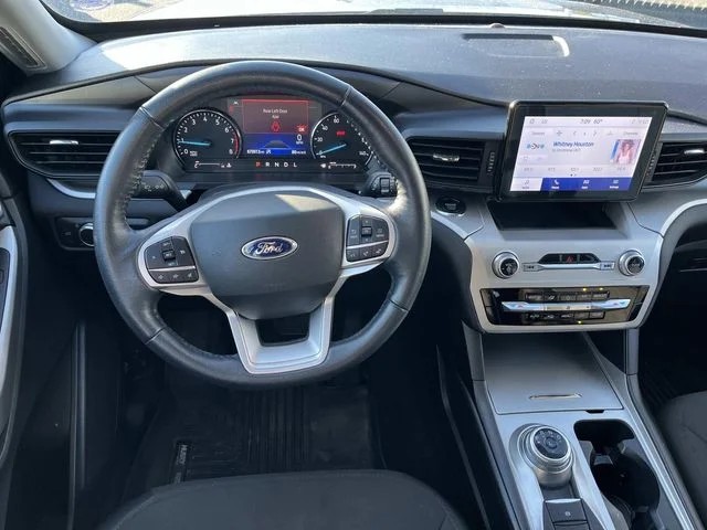 2022 Ford Explorer XLT photo 12