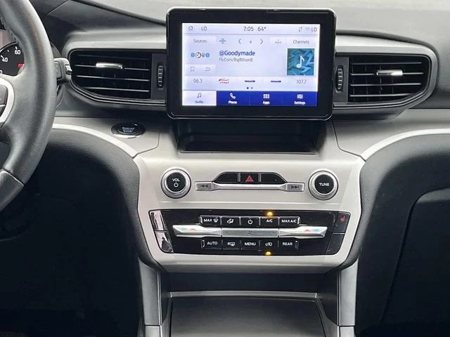 2023 Ford Explorer XLT photo 15
