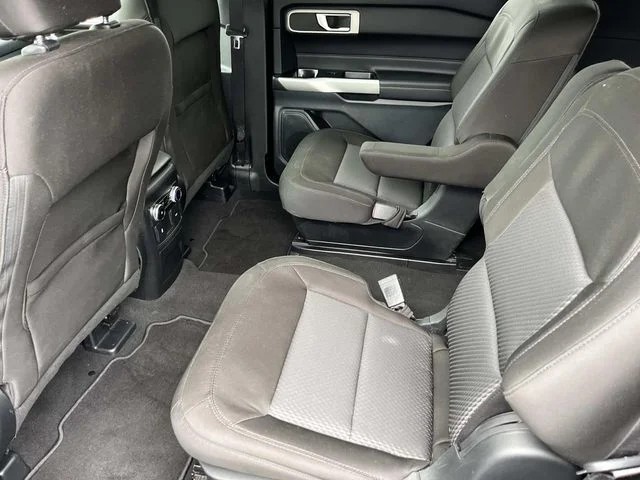 2023 Ford Explorer XLT photo 18
