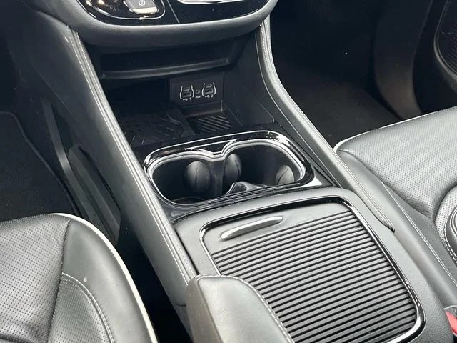 2025 Chrysler Pacifica Limited photo 14