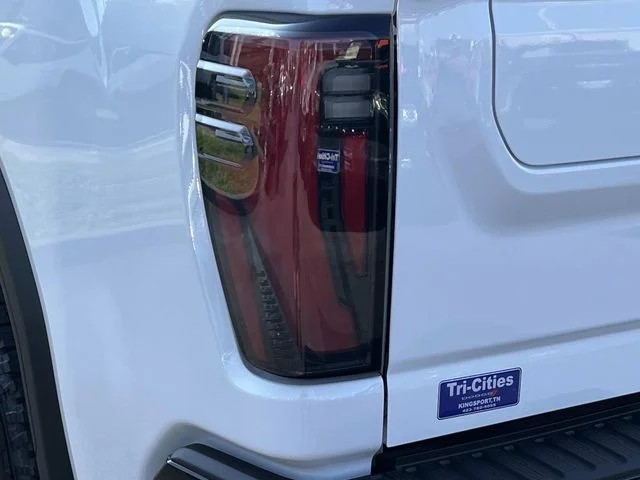 2025 GMC Sierra 3500HD AT4 photo 6