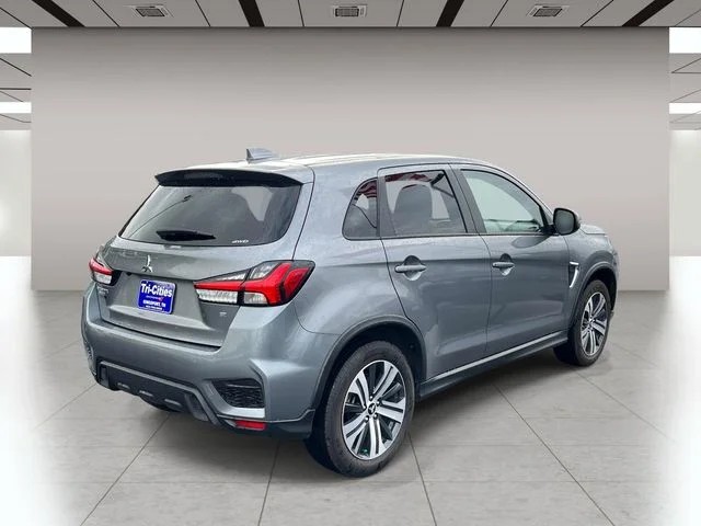 2025 Mitsubishi Outlander Sport S photo 3