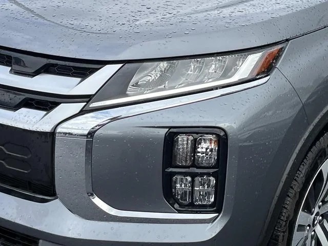 2025 Mitsubishi Outlander Sport S photo 9