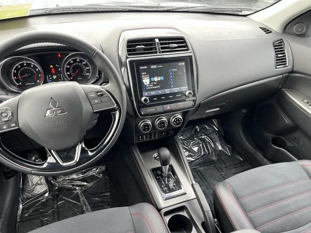2025 Mitsubishi Outlander Sport S photo 12