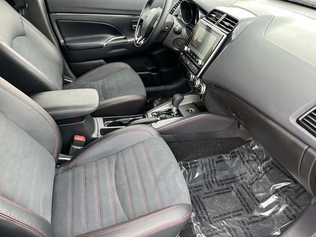 2025 Mitsubishi Outlander Sport S photo 20