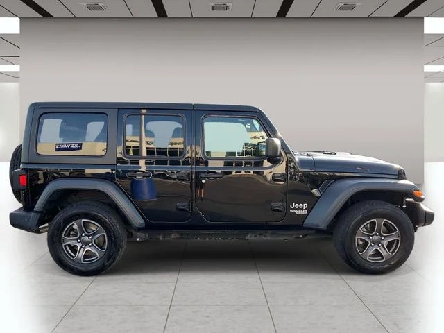 2018 Jeep Wrangler Unlimited Sport S photo 2