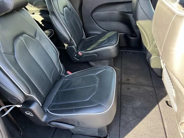 2025 Chrysler Pacifica Limited photo 20