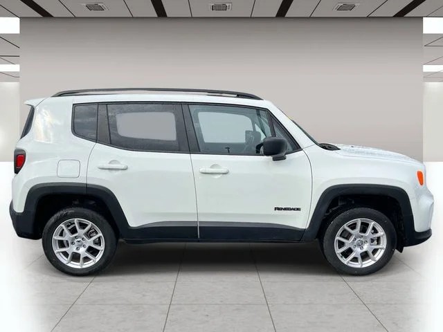 2023 Jeep Renegade Latitude photo 2
