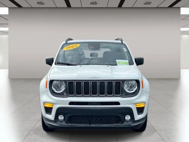 2023 Jeep Renegade Latitude photo 9