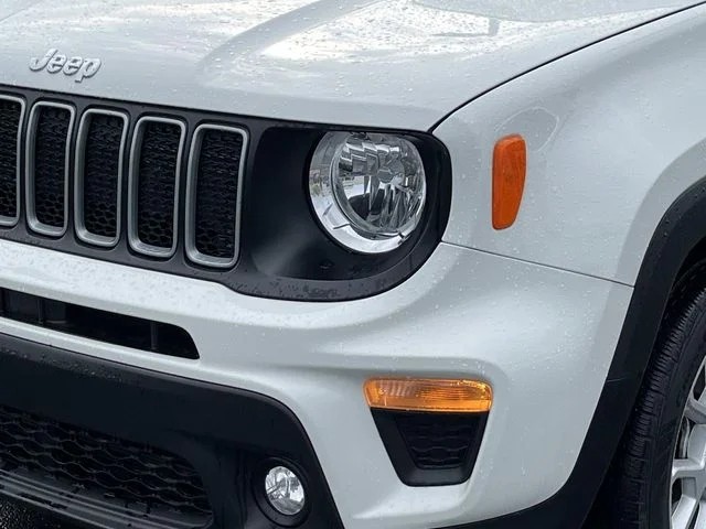 2023 Jeep Renegade Latitude photo 10