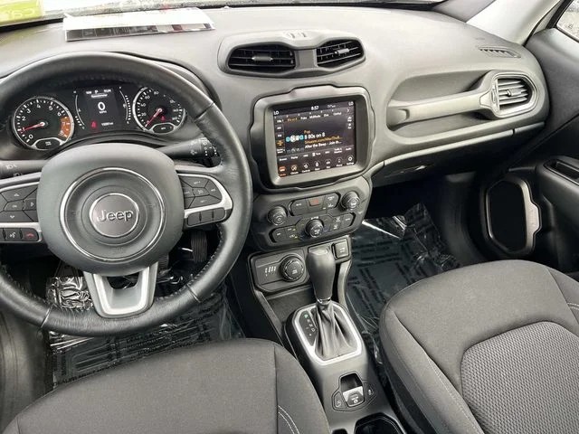 2023 Jeep Renegade Latitude photo 13