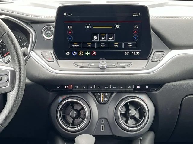 2025 Chevrolet Blazer LT photo 15