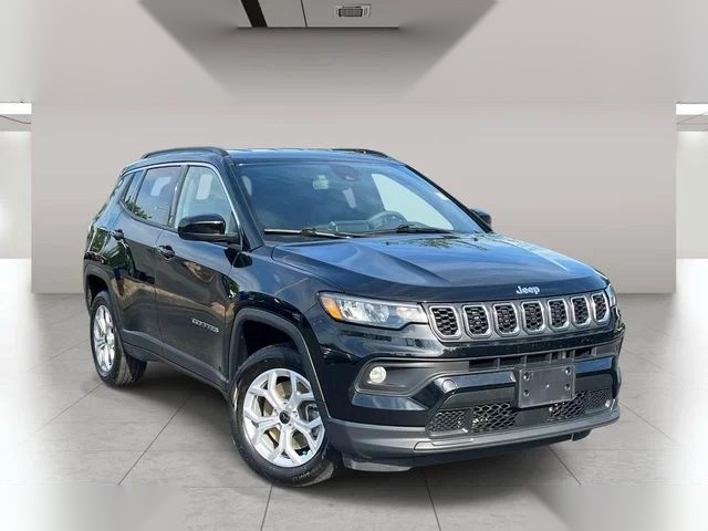 2025 Jeep Compass Latitude photo 1