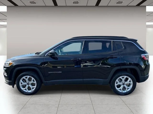 2025 Jeep Compass Latitude photo 6