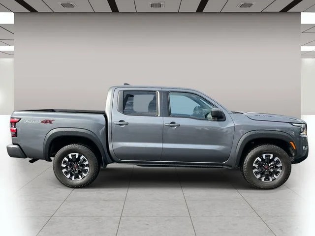 2024 Nissan Frontier PRO-4X photo 2