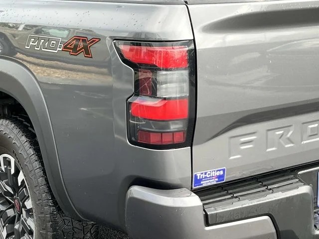 2024 Nissan Frontier PRO-4X photo 5