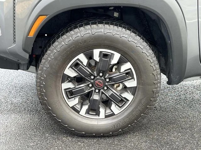 2024 Nissan Frontier PRO-4X photo 11
