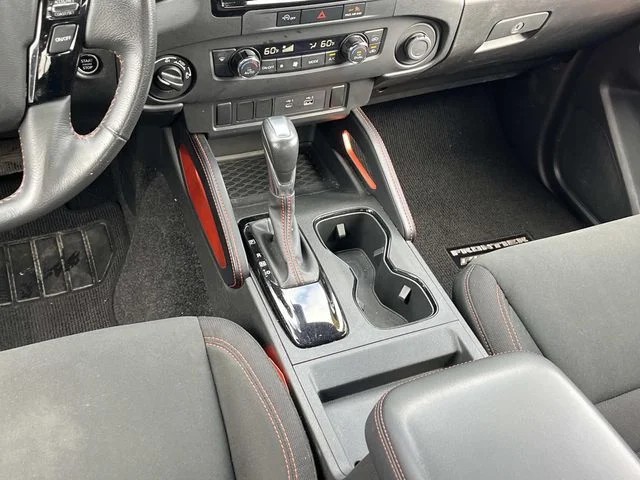 2024 Nissan Frontier PRO-4X photo 14