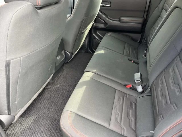2024 Nissan Frontier PRO-4X photo 17