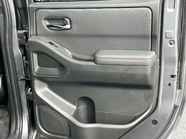 2024 Nissan Frontier PRO-4X photo 18