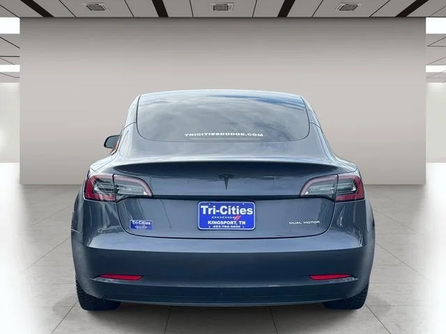 2023 Tesla Model 3 Long Range photo 4