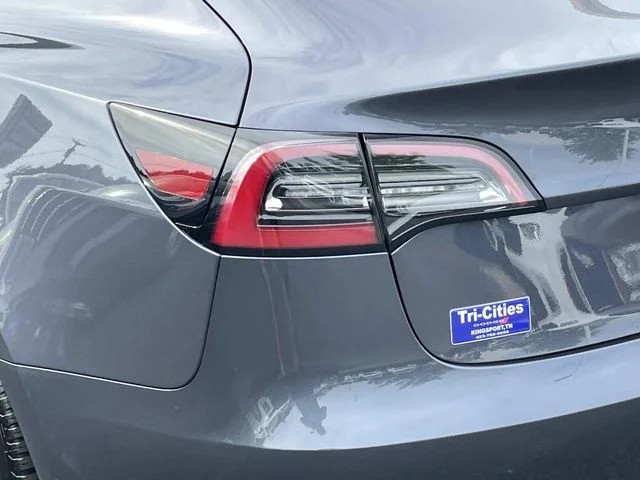 2023 Tesla Model 3 Long Range photo 5