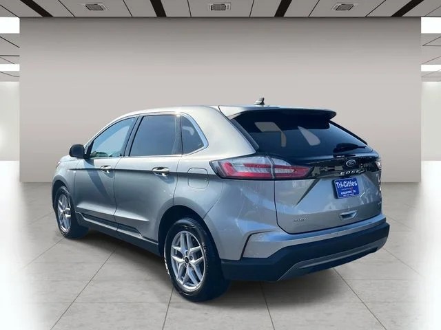 2024 Ford Edge SEL photo 6
