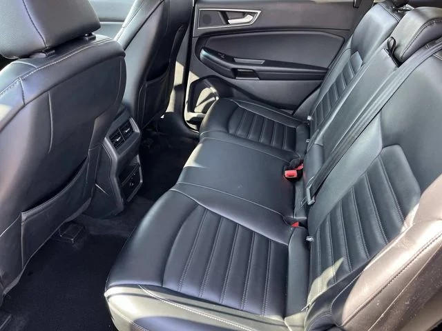 2024 Ford Edge SEL photo 17