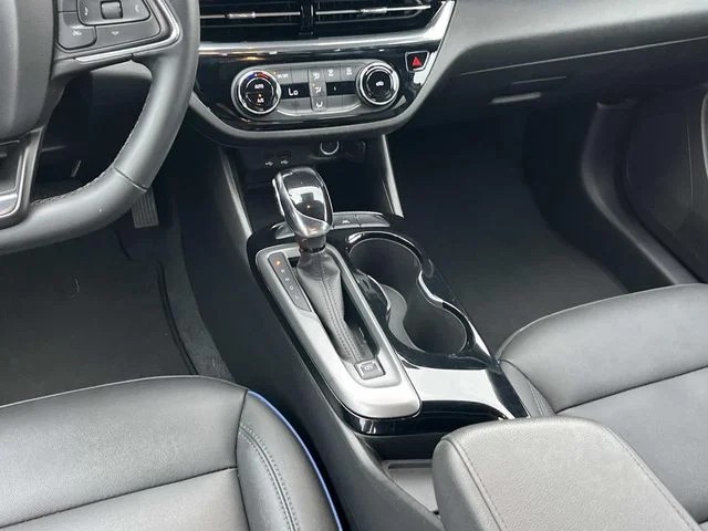 2025 Buick Envista Sport Touring photo 14